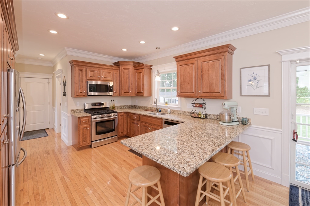 192 Rebecca Road Northbridge, MA 01588 - Photo 10 of 42