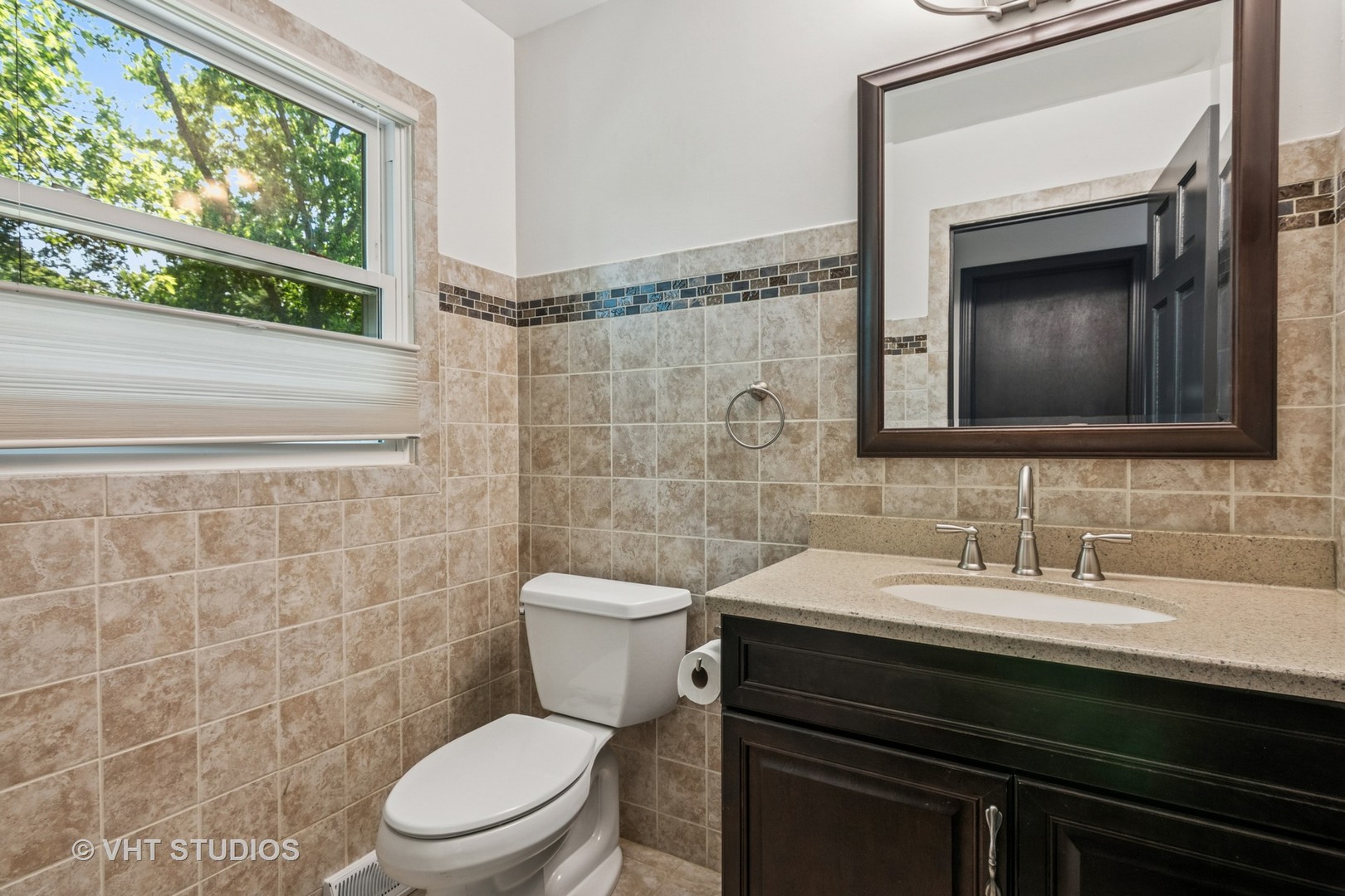 1575 Burning Trail Wheaton, IL 60189 - Photo 23 of 34 a bathroom with a sink a toilet and shower