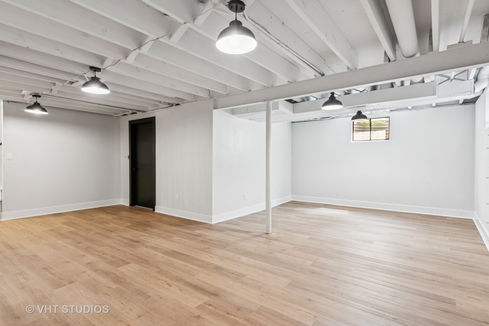 1575 Burning Trail Wheaton, IL 60189 - Photo 27 of 34 a view of an empty room