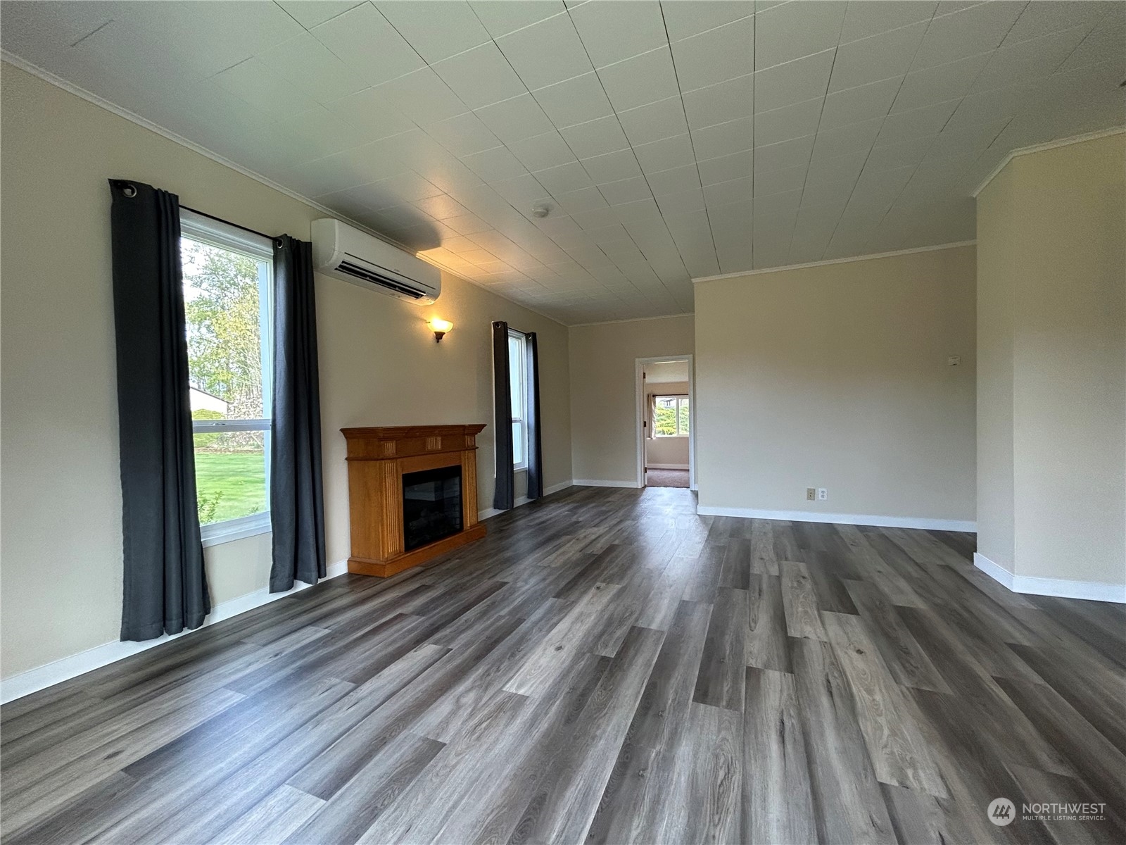 940 West Axton Road Ferndale, WA 98248 - Photo 20 of 40 wooden floor in an empty room with a window