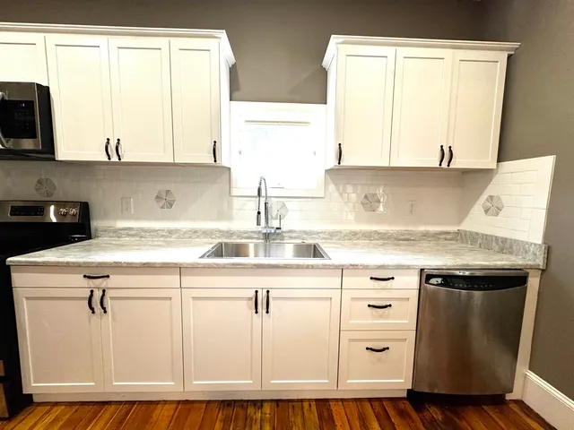 $499,900 | 23 Oak Street, Derry, NH 03038