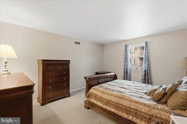 $245,000 | 137 Drummers Lane, Unit 137, Wayne, PA 19087