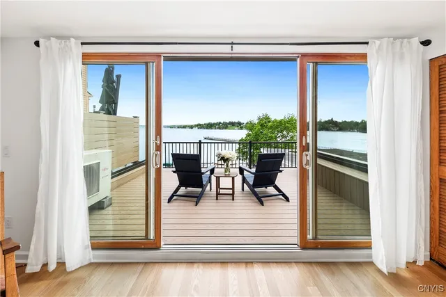 $5,000 | 18 East Genesee Street, Unit 1, Skaneateles, NY 13152