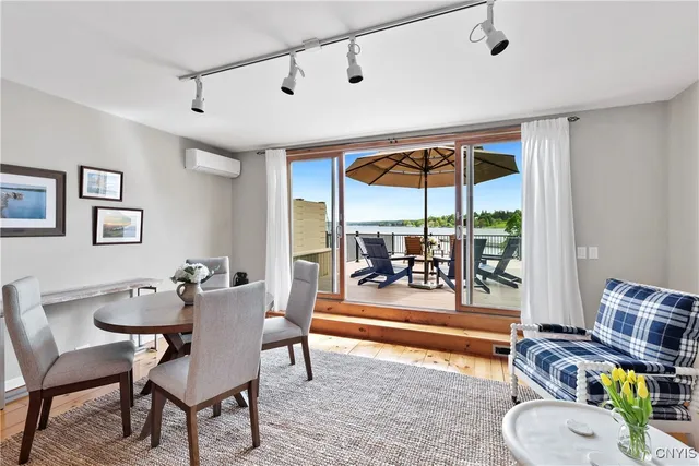 $5,000 | 18 East Genesee Street, Unit 1, Skaneateles, NY 13152