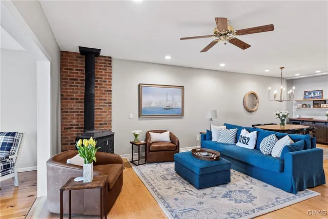 $5,000 | 18 East Genesee Street, Unit 1, Skaneateles, NY 13152