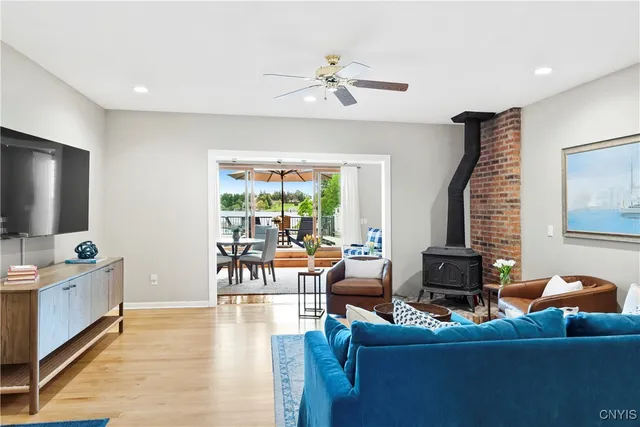 $5,000 | 18 East Genesee Street, Unit 1, Skaneateles, NY 13152