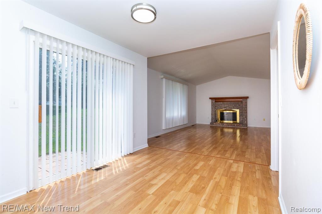 25935 Junction Novi, MI 48375 - Photo 15 of 43