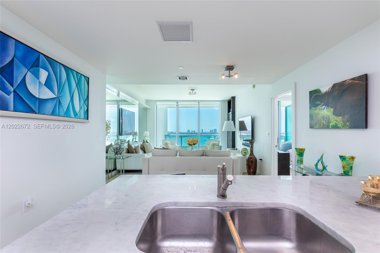 900 Biscayne Boulevard, Unit 2002 Miami, FL 33132 - Photo 3 of 38