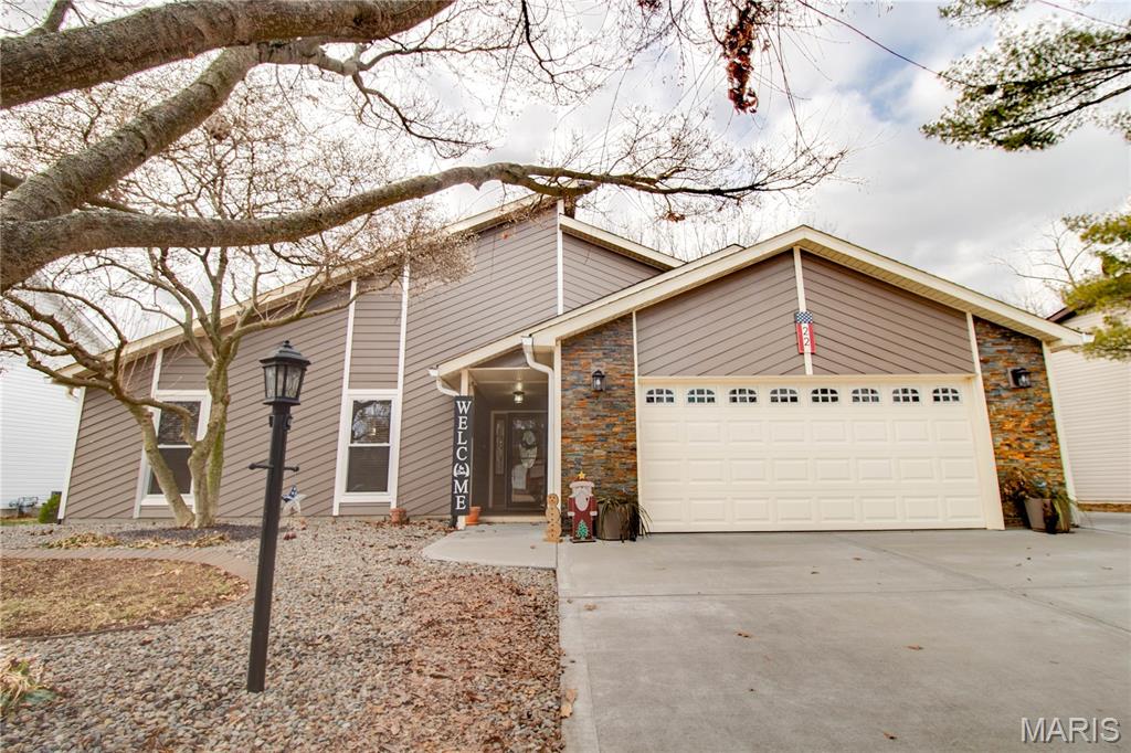 22 Islander Drive Brighton, IL 62012 - Photo 13 of 49