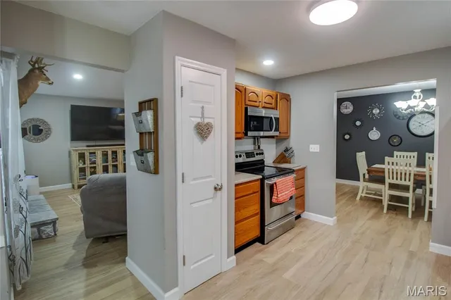 $260,000 | 22 Islander Drive, Brighton, IL 62012