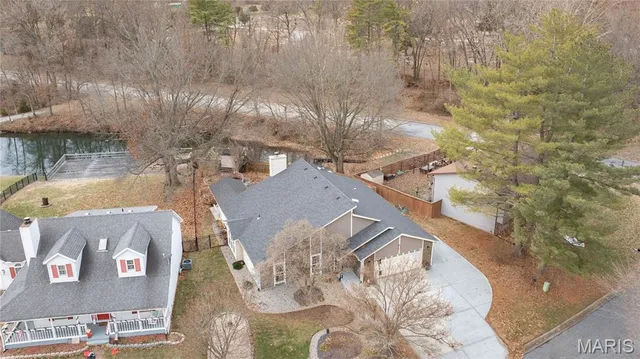 $260,000 | 22 Islander Drive, Brighton, IL 62012