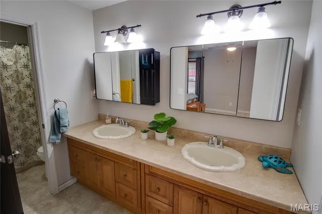 $260,000 | 22 Islander Drive, Brighton, IL 62012