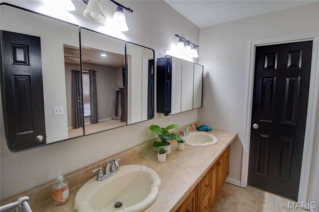 22 Islander Drive Brighton, IL 62012 - Photo 34 of 49