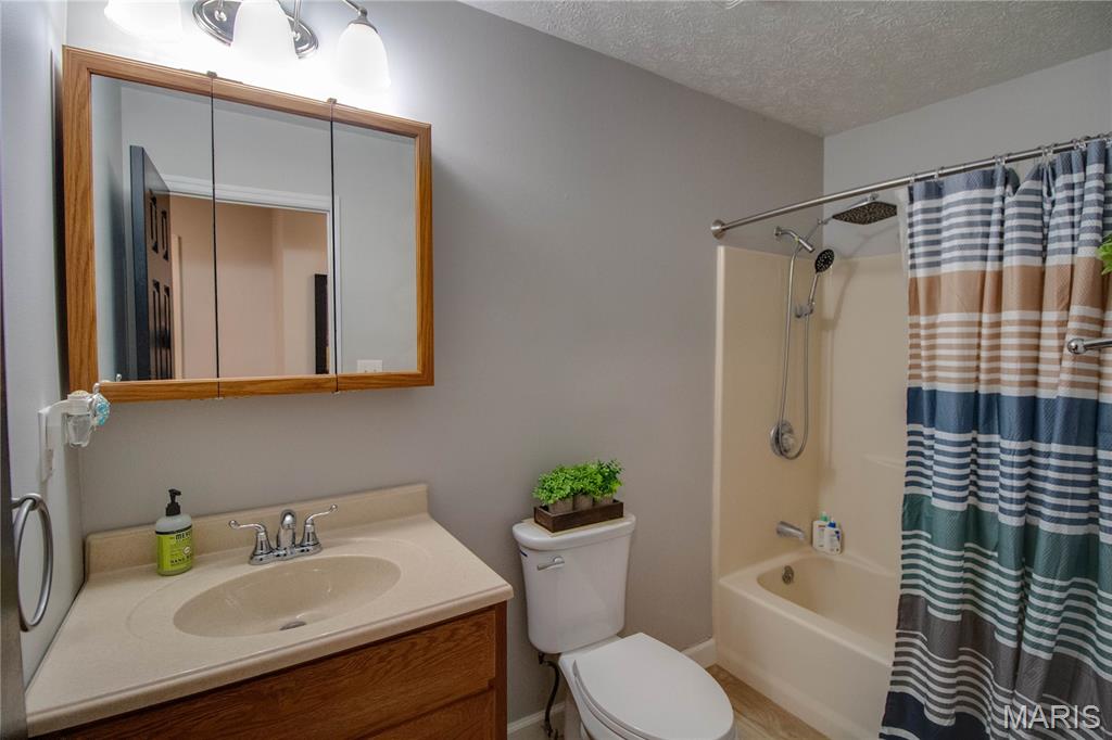 22 Islander Drive Brighton, IL 62012 - Photo 37 of 49