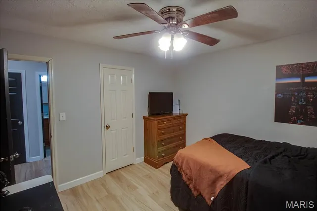 $260,000 | 22 Islander Drive, Brighton, IL 62012