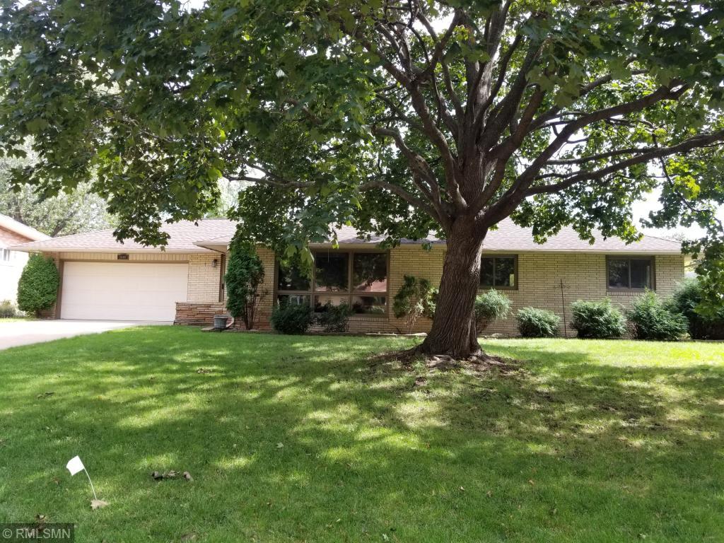 2088 Midlothian Road Roseville, MN 55113 - Photo 1 of 1