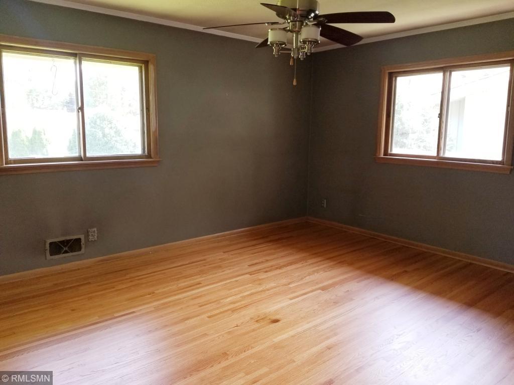 2088 Midlothian Road Roseville, MN 55113 - Photo 12 of 18 Gallery Image 12