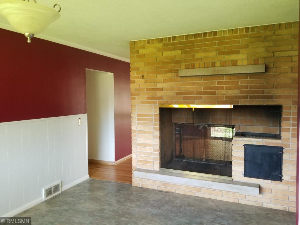 2088 Midlothian Road Roseville, MN 55113 - Photo 9 of 18 Gallery Image 9
