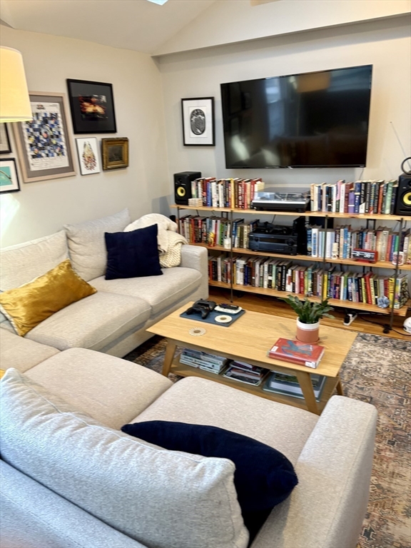 127 Kilsyth Road, Unit 7 Boston, MA 02135 - Photo 2 of 10