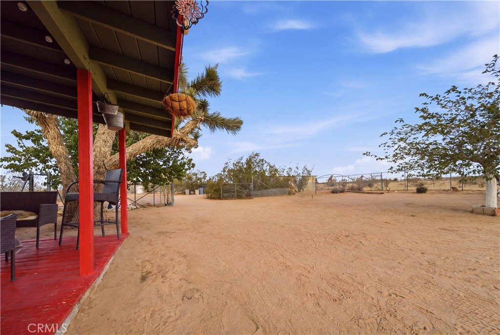 60153 Stearman Road Landers, CA 92285 - Photo 4 of 26