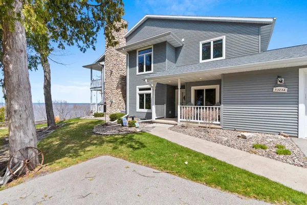 $375,000 | 5323 Sunset Bluff Drive, Unit 1, Green Bay, WI 54311