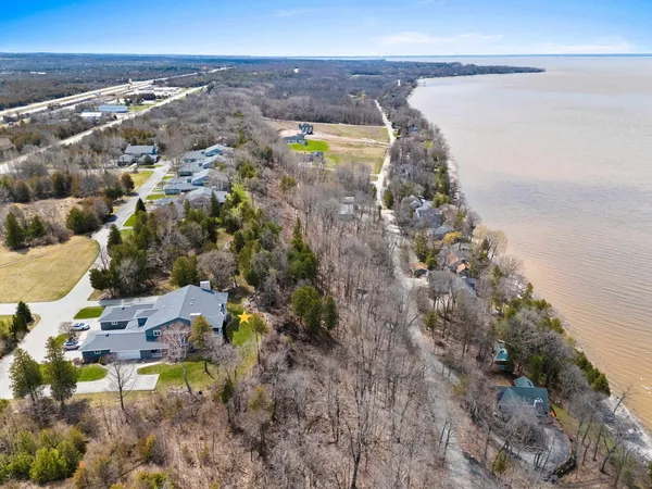 $375,000 | 5323 Sunset Bluff Drive, Unit 1, Green Bay, WI 54311
