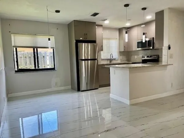 $975,000 | 4040 Northwest 31st Terrace, Lauderdale Lakes, FL 33309