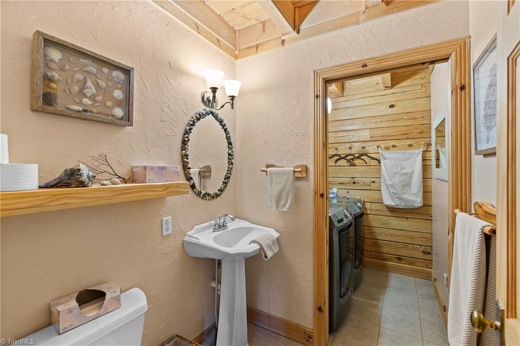 450 Pat Irwin Road Pilot Mountain, NC 27041 - Photo 19 of 48