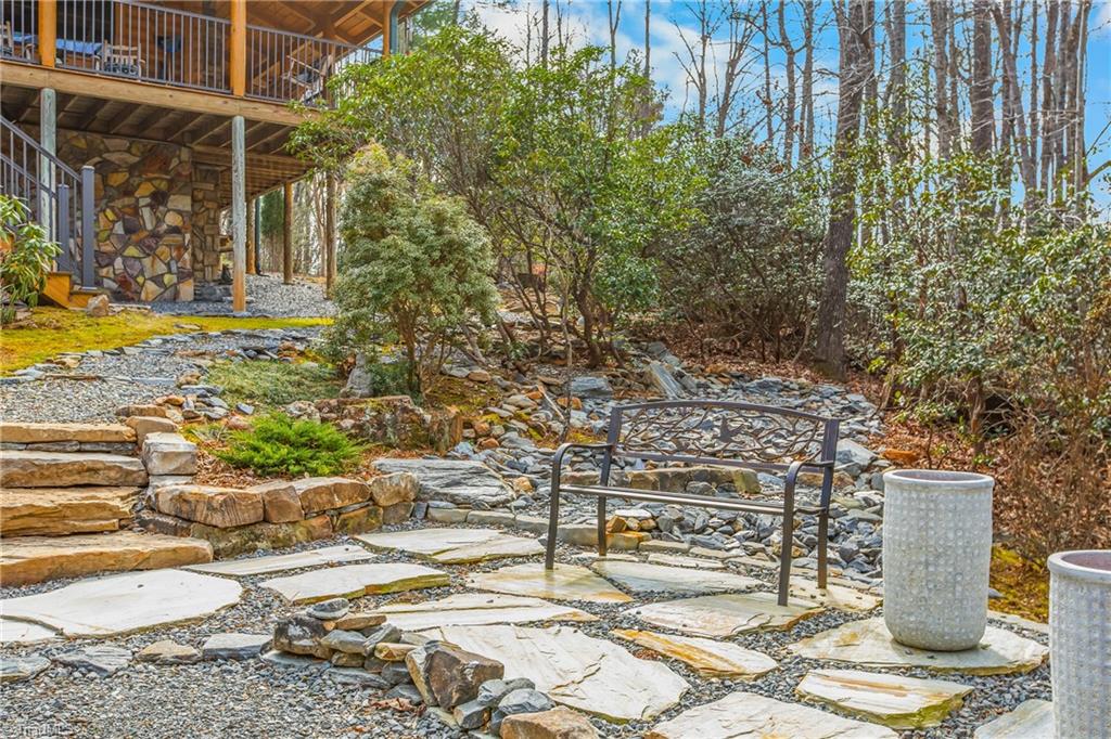 450 Pat Irwin Road Pilot Mountain, NC 27041 - Photo 5 of 48