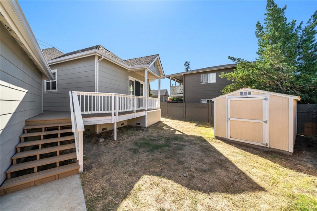 2265 Broad Street San Luis Obispo, CA 93401 - Photo 16 of 39 a view of a house with wooden fence
