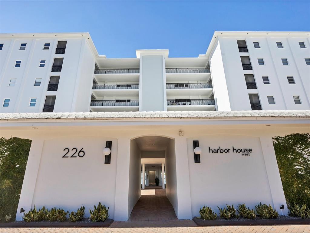 226 Golden Gate Point, Unit 44 Sarasota, FL 34236 - Photo 1 of 65