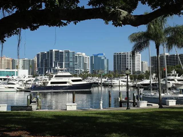 $4,500 | 226 Golden Gate Point, Unit 44, Sarasota, FL 34236