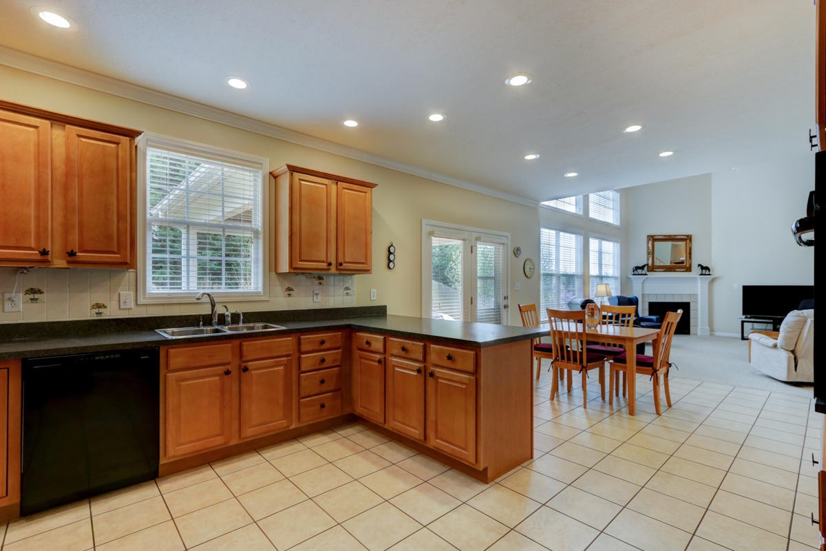 12934 Clear Ridge Road Knoxville, TN 37922 - Photo 8 of 30 Gallery Image 8