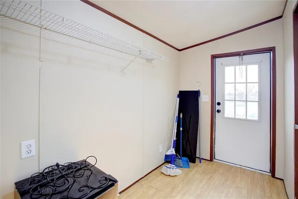 a view of a livingroom with closet