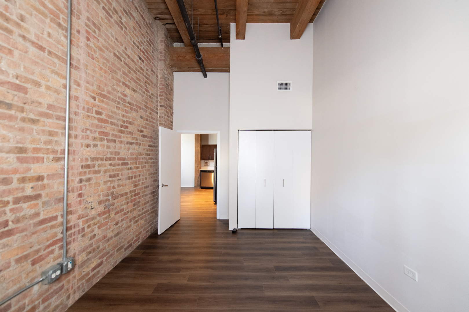 2100 South Indiana Avenue, Unit 112 Chicago, IL 60616 - Photo 7 of 20 Gallery Image 7