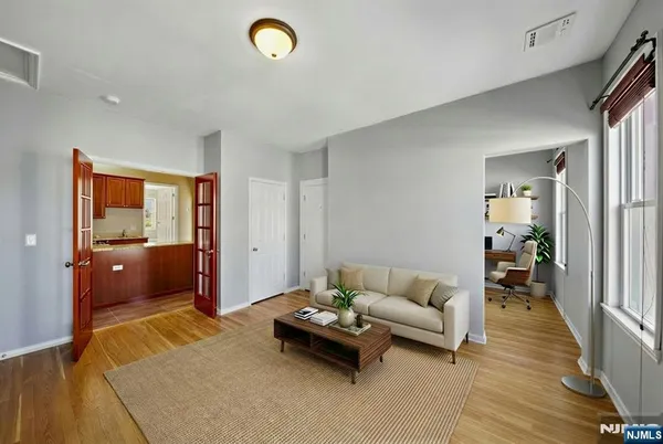 $2,650 | 364 New York Avenue, Unit 3, Jersey City, NJ 07307