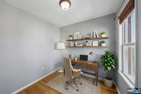 $2,650 | 364 New York Avenue, Unit 3, Jersey City, NJ 07307