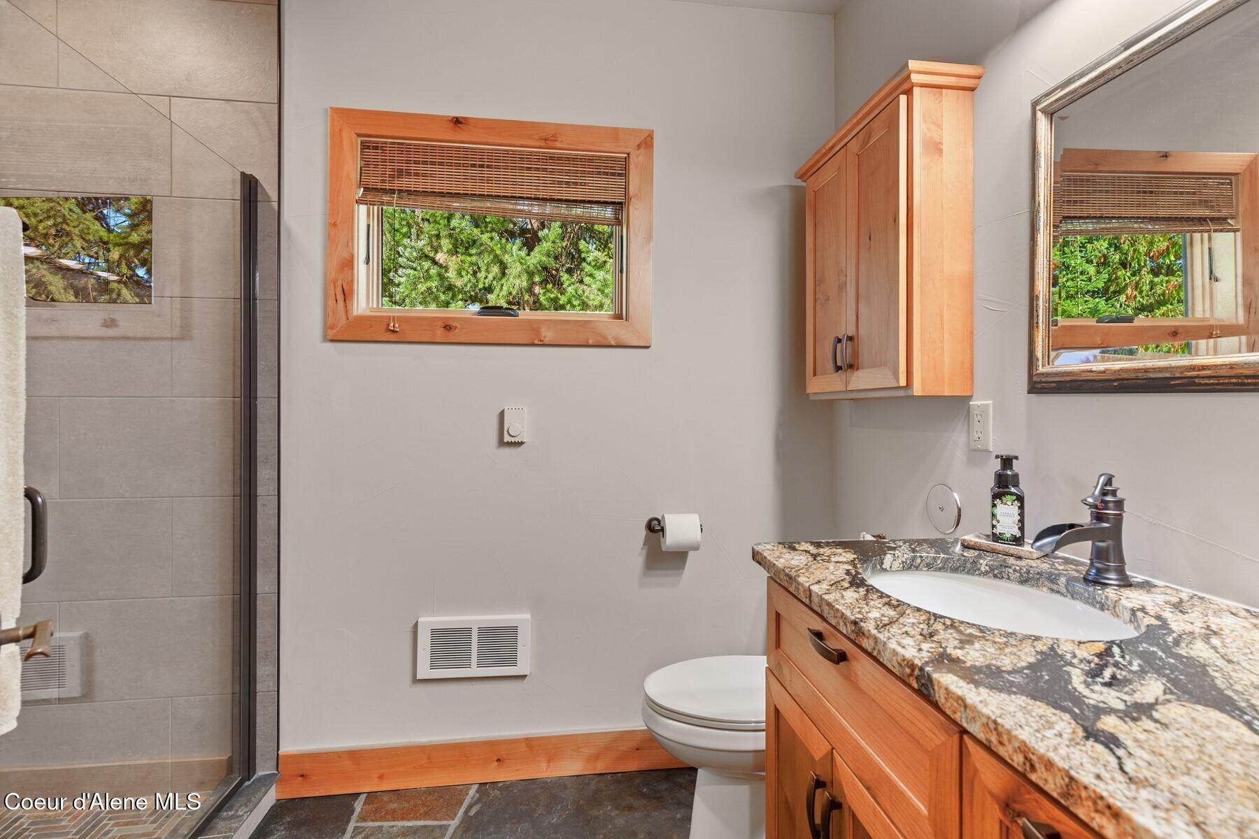 18869 South Trekker Woods Road Coeur D'Alene, ID 83814 - Photo 52 of 76 Bathroom