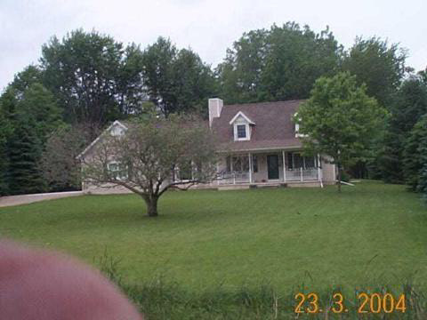 153 Ready Carleton, MI 48117 - Photo 1 of 6 790979.JPG