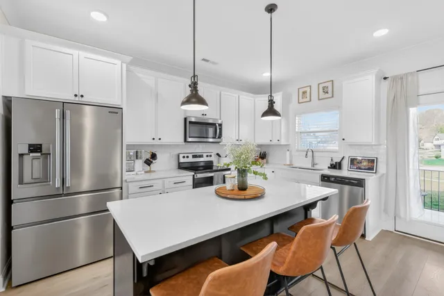 $399,900 | 447 Portsdale Drive, Brentwood, TN 37027