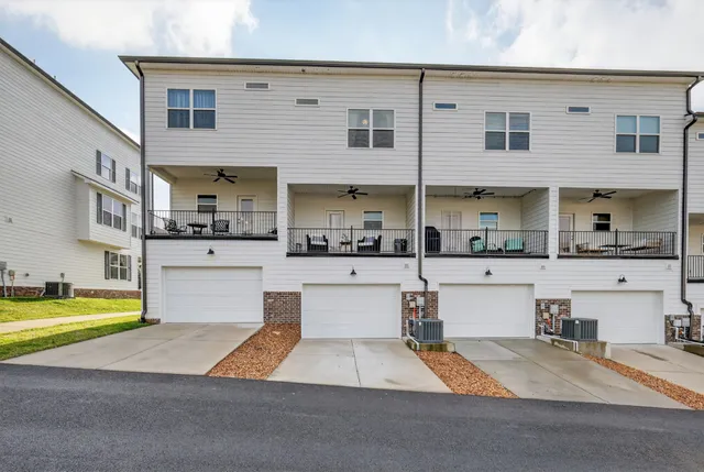 $399,900 | 447 Portsdale Drive, Brentwood, TN 37027