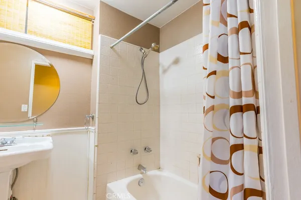 $899,000 | 23132 Posada Drive, Valencia, CA 91354