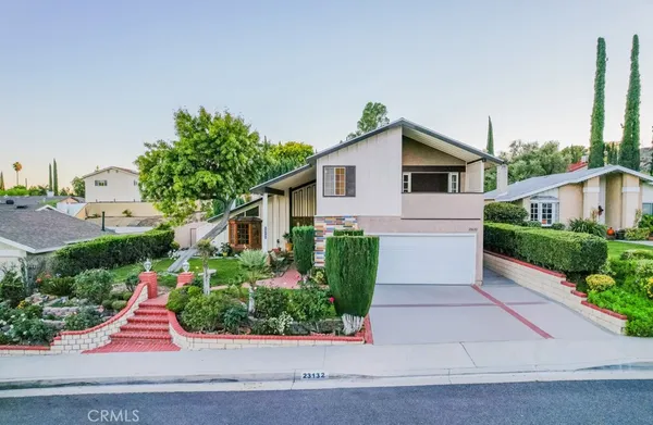 $899,000 | 23132 Posada Drive, Valencia, CA 91354