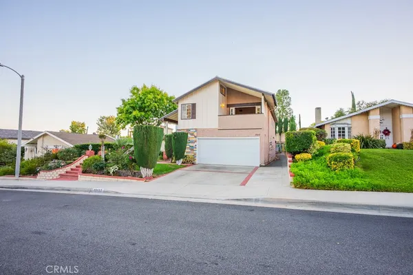 $899,000 | 23132 Posada Drive, Valencia, CA 91354