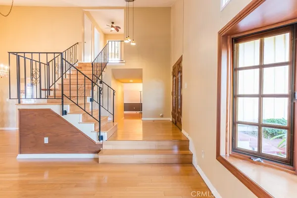 $899,000 | 23132 Posada Drive, Valencia, CA 91354