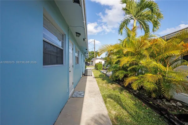 $769,000 | 309 Southeast 12th Avenue, Pompano Beach, FL 33060