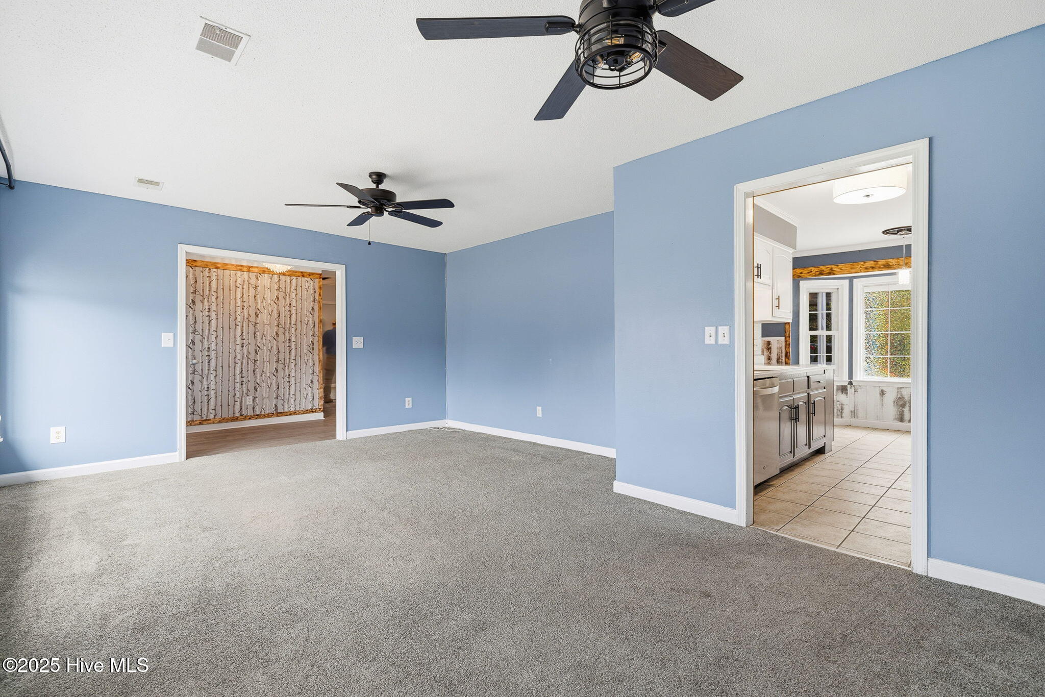 1206 Kings Grant Road Wilmington, NC 28405 - Photo 11 of 45 Living room