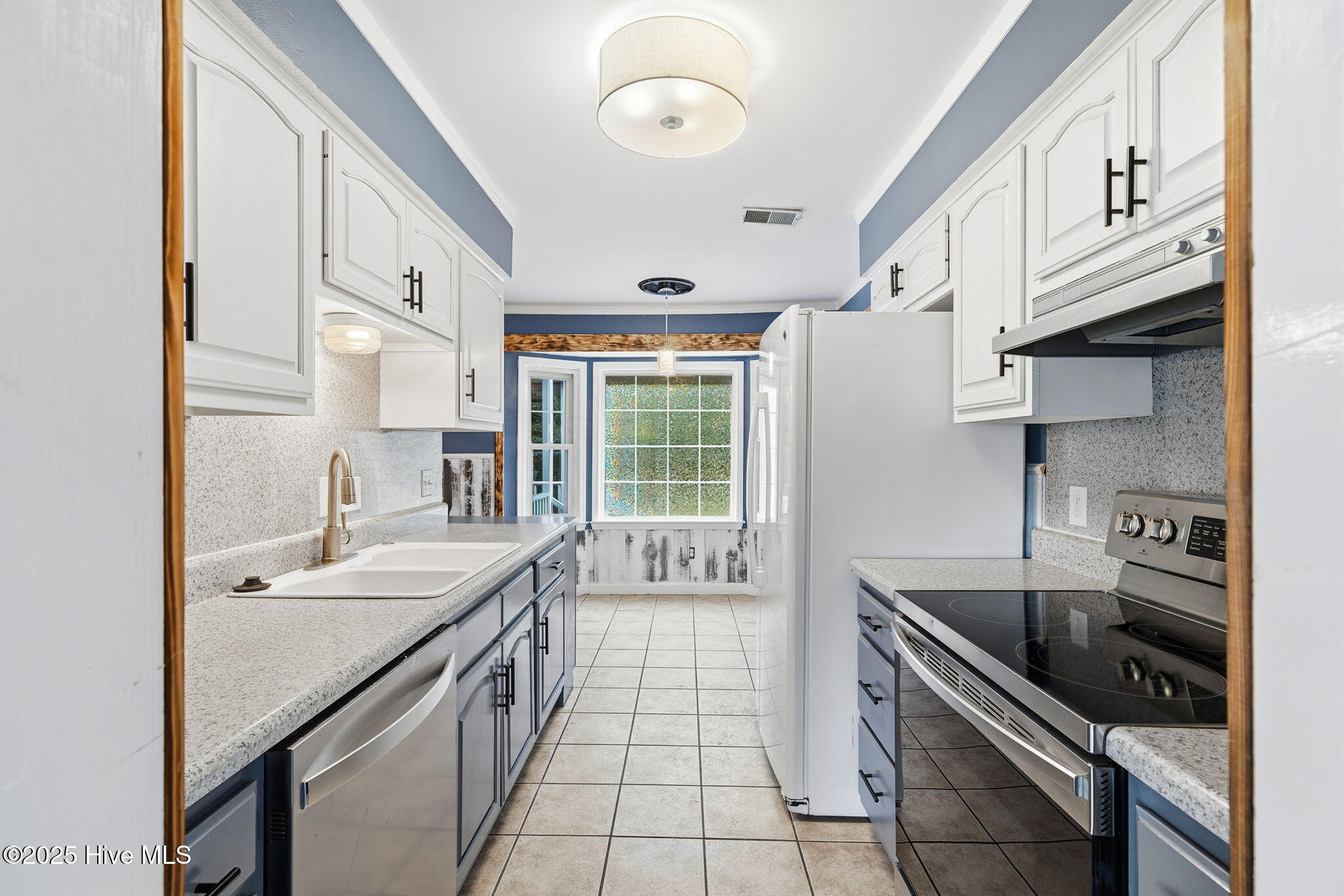 1206 Kings Grant Road Wilmington, NC 28405 - Photo 13 of 45 Kitchen
