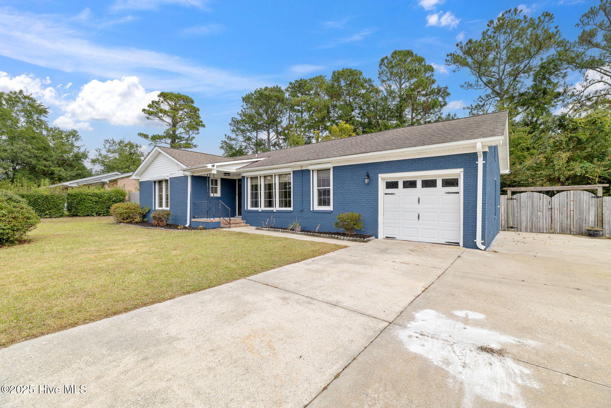 1206 Kings Grant Road Wilmington, NC 28405 - Photo 5 of 45 Front View
