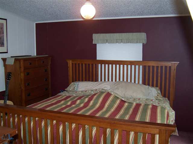75820 Romeo Plank Road Armada, MI 48005 - Photo 10 of 14 31103058-9.JPG